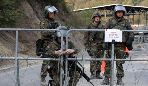 KFOR, Mitroviça-Sırbistan Alternatif Yolu Kapattı