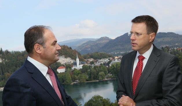 Bakan Hoxhaj Slovenya Meslektaşı Zbogar'la Ljubljana'da Görüştü
