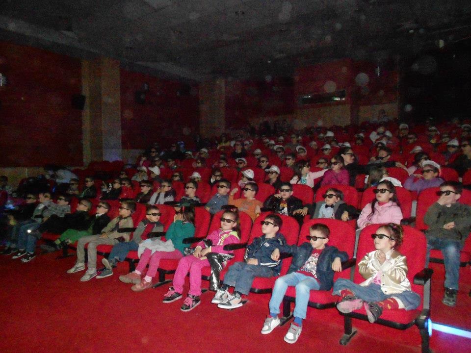 Çocuklar Film İzleyerek 23 Nisan'ı Kutladı
