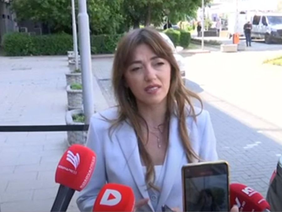 Anlamsız Bir İnatlaşma Var