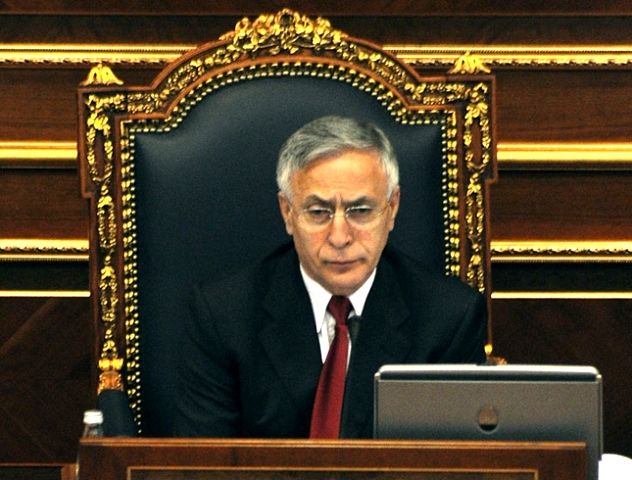 Krasniqi: Hükümet Yolsuzluk Batağına Saplanmıştır