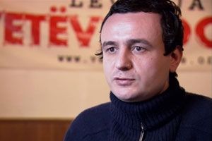 Hükümette Değişiklikler Başbakan ve Cumhurbaşkanı Kurtardı