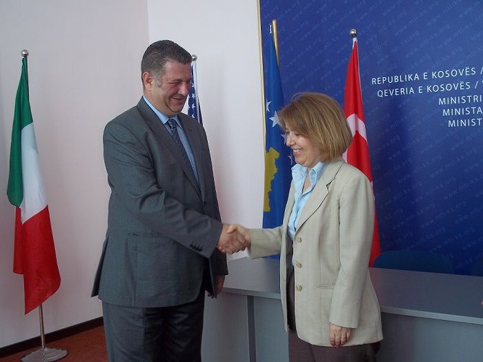Kosova'nın Kalkınmasına Türk Soyluların Katkıda Bulunması Önemli