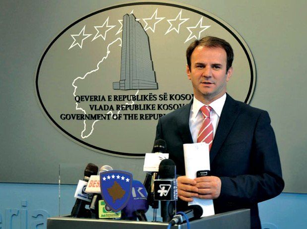 Kuçi: Sırbistan ile Diyalogu Thaçi Yönetecek