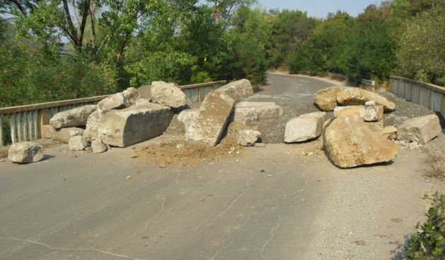 Bırnjak Sınır Kapısı Açıldı