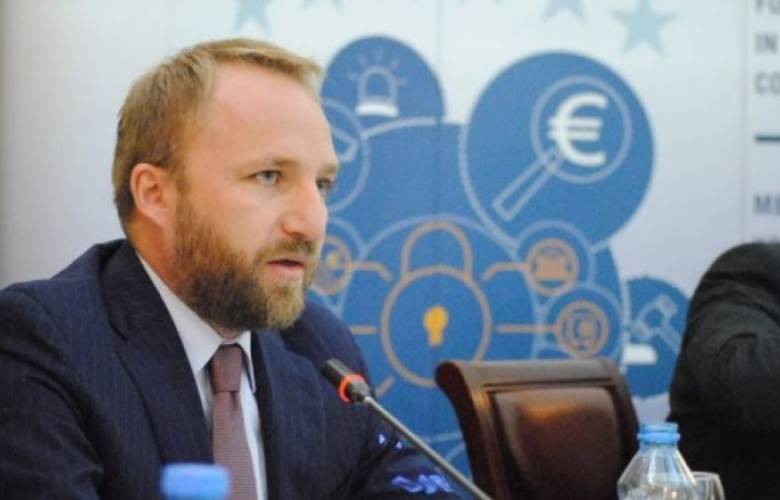 Bakan Tahiri de Fetöcülerin Tutuklanmasından Habersizmiş