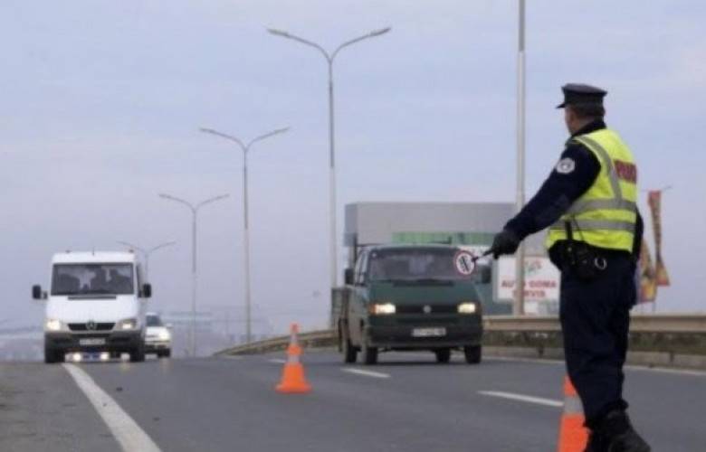 Son 24 Saatte Sürücülere Yaklaşık Bin Trafik Cezası Kesildi