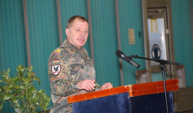 KFOR Komutanı Büehler, Varisi Olarak General Drews'u Takdim Etti