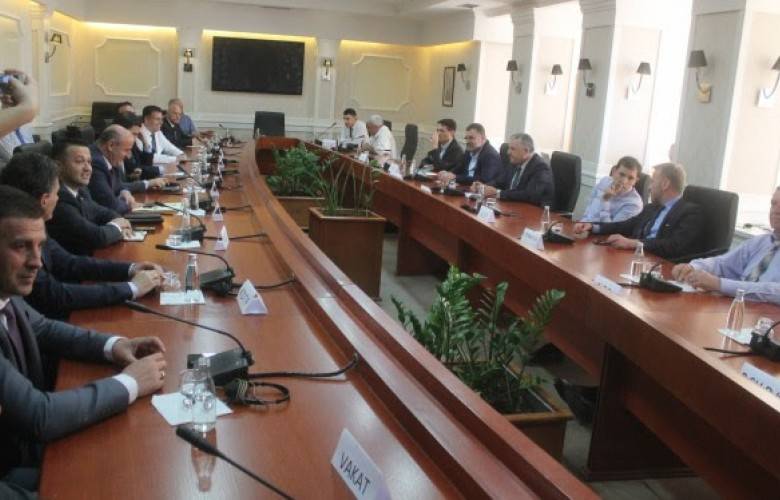 Yuvarlak Masa Toplantıları Devam Edecek