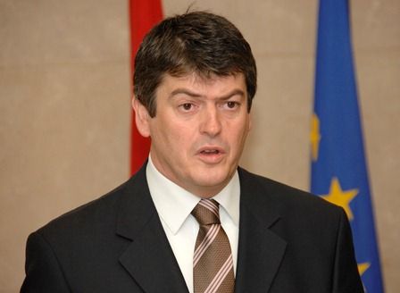 Topi Cuma Günü Kosova'ya Geliyor