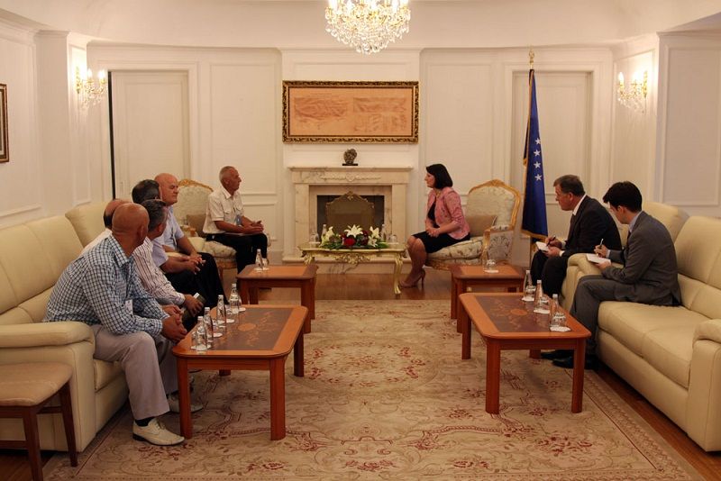 Jahjaga Dün Karaçevë Köyü Heyetini Kabul Etti