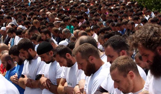 Priştine'de Yeni Camii, Albanoloji Enstitüsü Karşısında Yapılmayacak