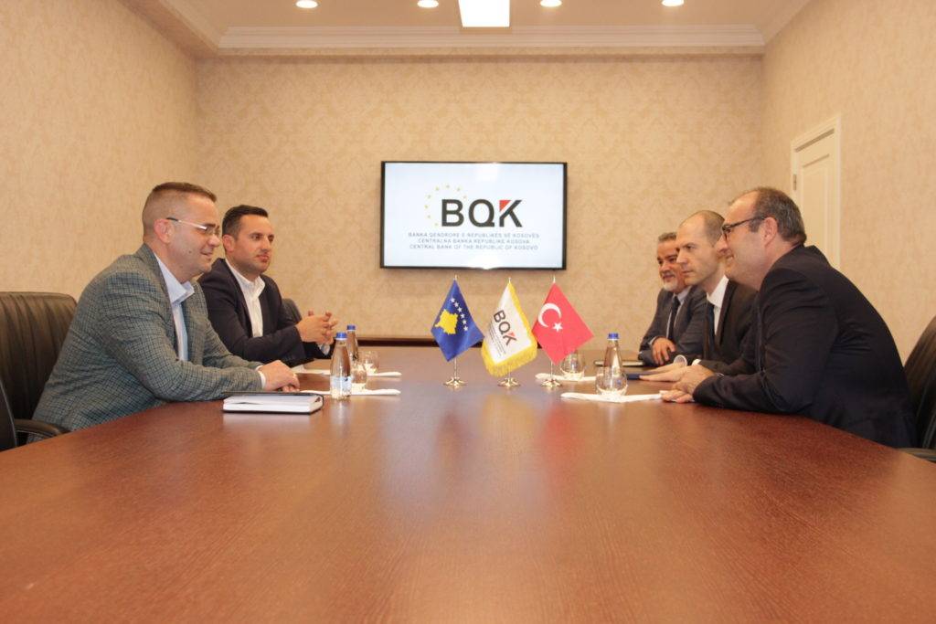 Büyükelçi Sakar, Merkez Bankası’nı Ziyaret Etti