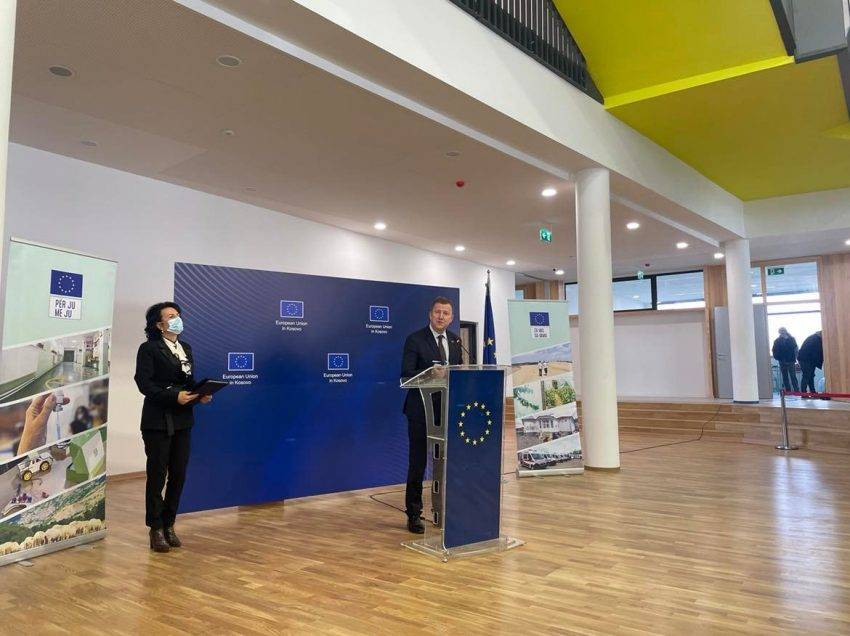 AB’nin Graçanica’da Bir Okula 2.7 Milyon Euro Yatırımı