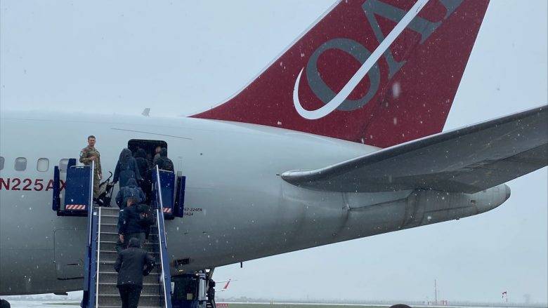 Bir Grup Afgan Göçmeni Daha ABD’ye Gönderildi