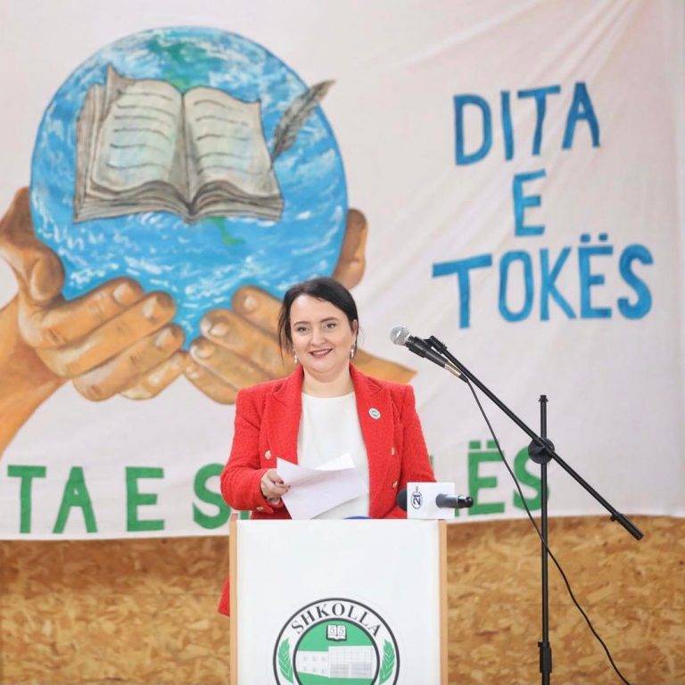 Priştine Okullarında Siyasi İstihdam Olmayacak