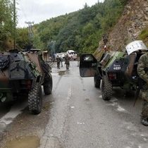 Sırplar Barikatları Kısmen Kaldırdı