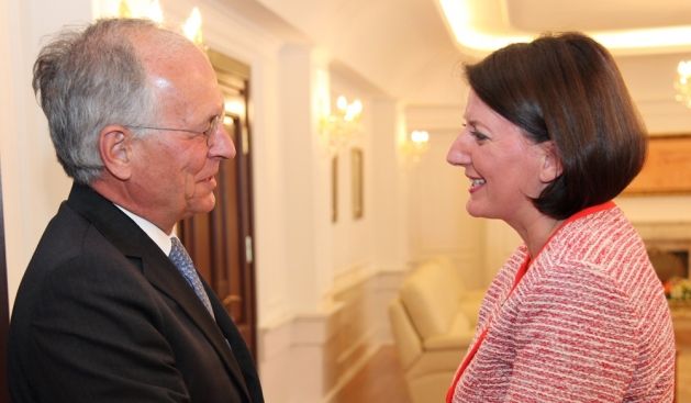 Ischinger,  Kosova'nın Geleceği Konusunda İyimser