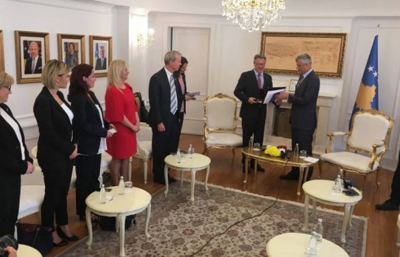 USAID Müdürü James Hope’ye Cumhurbaşkanlığı Madalyası