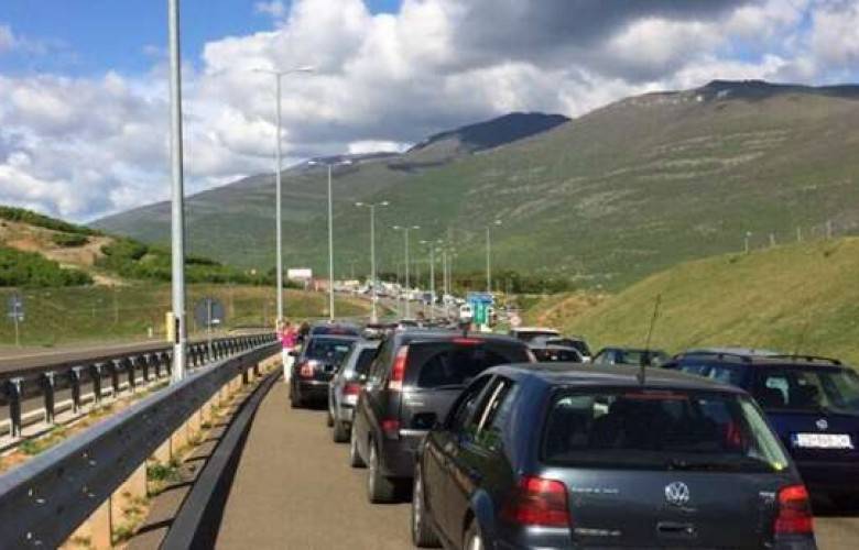 Bugün de Tatil İçin Arnavutluk’a Giden Çok Oldu