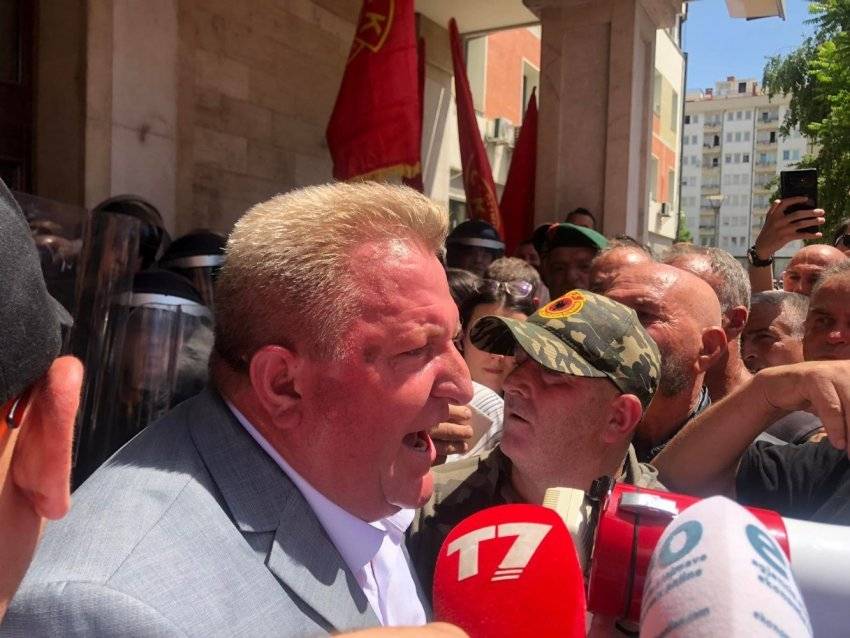 PDK Milletvekili, Protestocu Gazileri Sakinleştirmek İstedi