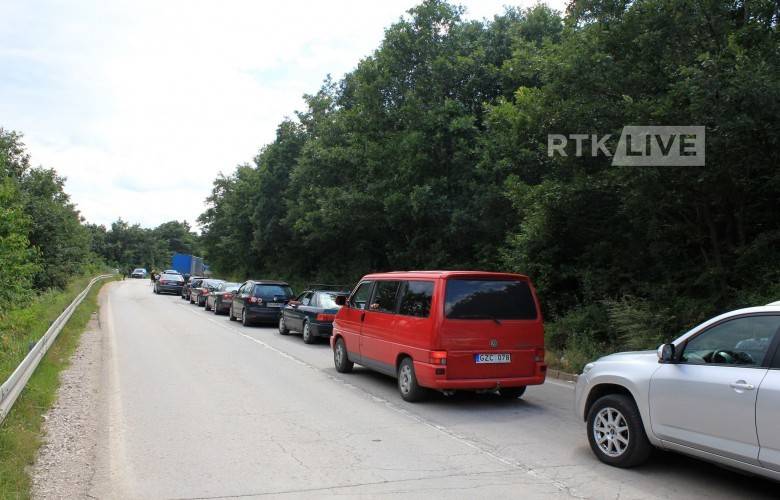 Merdare’de 10 Saate Kadar Bekleniyor