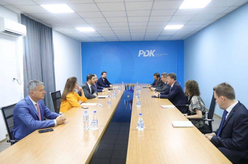 PDK, Diyalog İçin Tutumunu Değiştirmiyor