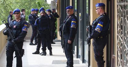 EULEX Polisi Limaj'ın Bakanlığına Baskın Düzenledi