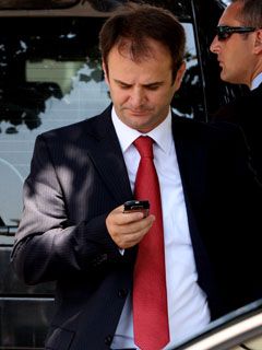 Kuçi: Barikatlar Kaldırılacak