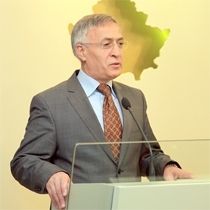 Jakup Krasniqi Teknik Hükümete Karşı