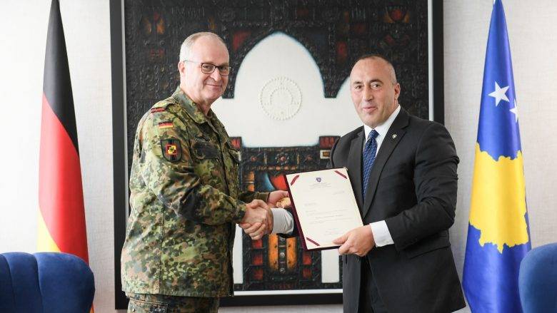 Alman Generali Zorn’dan Haradinaj’a Destek Vaadi