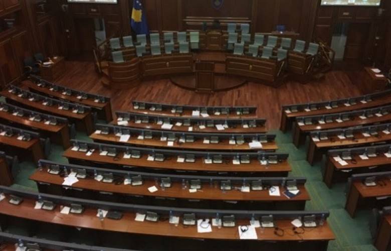 Az Sayıda Milletvekili Salonu Terk Etti