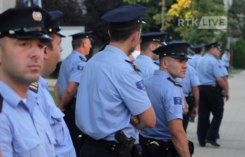 Polis,  Firar Vatandaşlardan Yardım Talep Ediyor
