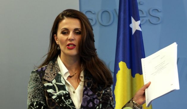 AB Kosova'ya Vize Muafiyeti Yol Haritasını Veriyor