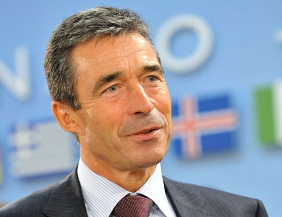 Rasmussen: NATO Kosova'da Asker Sayısını Yarıya Azaltıyor