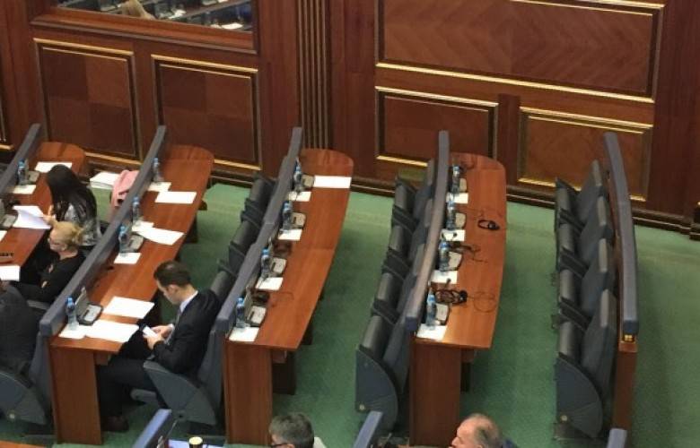 Meclis Oturumuna Sırp Milletvekilleri Katılmıyor