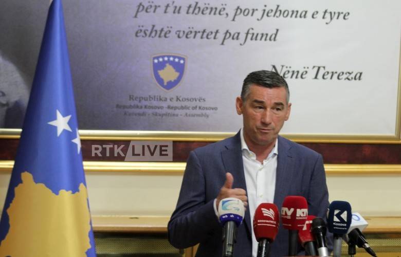 Sırbistan’a Boyun Eğmeyeceğiz,  AB Kosovalılara Vizeleri Kaldırsın