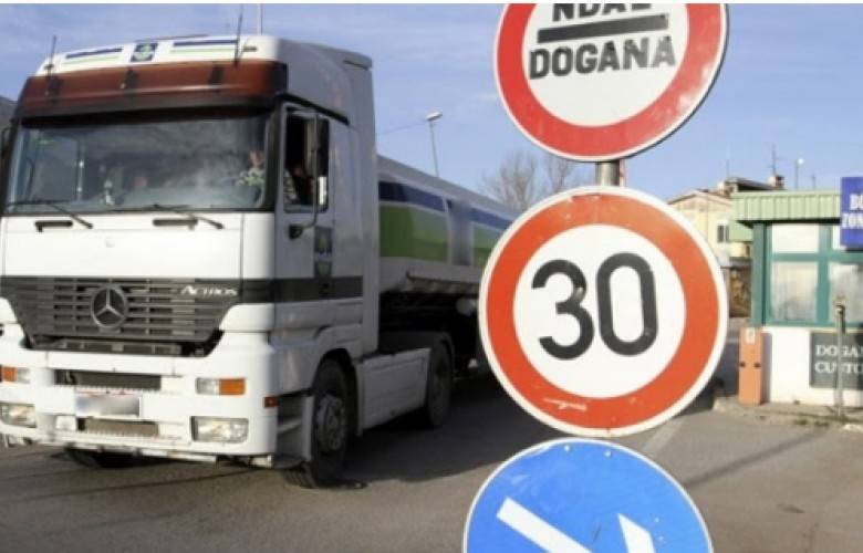 Sırbistan,  Destinasyonu Kosova Olan AB Ürünlerini Bloke Ediyor