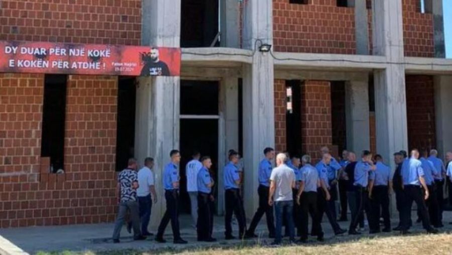 Hajrizi Başsağlığına Giden Skenderaj Emniyet Müdürü Açığa Alındı
