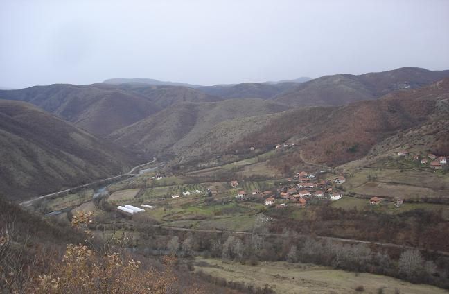 Sırplar Leposaviç'e Bağlı Üç Arnavut Köyünün Yolunu Kapattılar