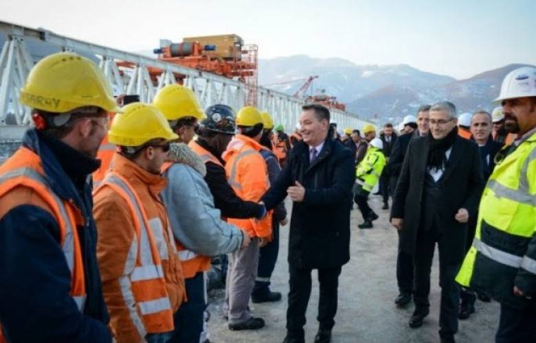 Lekaj,  Priştine-Elezhan Otobanında Çalışmaları İnceledi