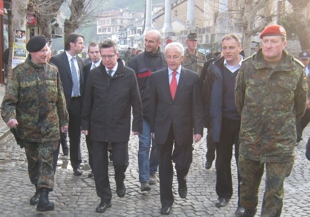 Güvenlik Duruma Bağlı NATO'nun Geri Çekilecek