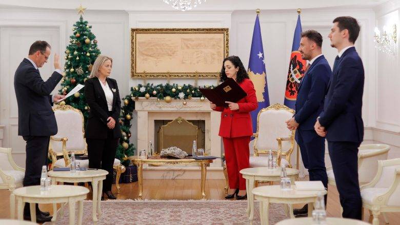 Enver Peci Yemin Ederek Anayasa Mahkemesi Yargıcı Görevine Başladı