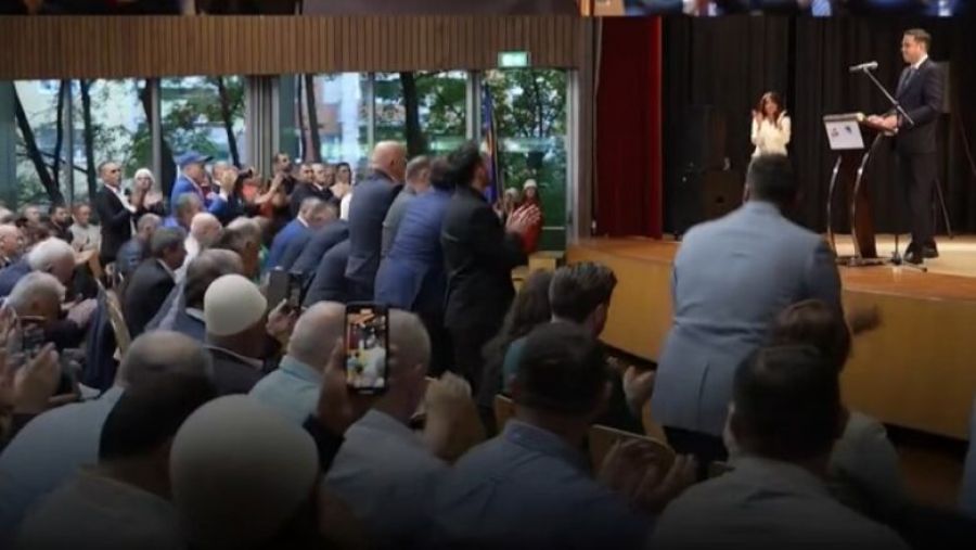 Kosova İzole Edilmiş ve Yaptırımlara Maruz Bir Halde