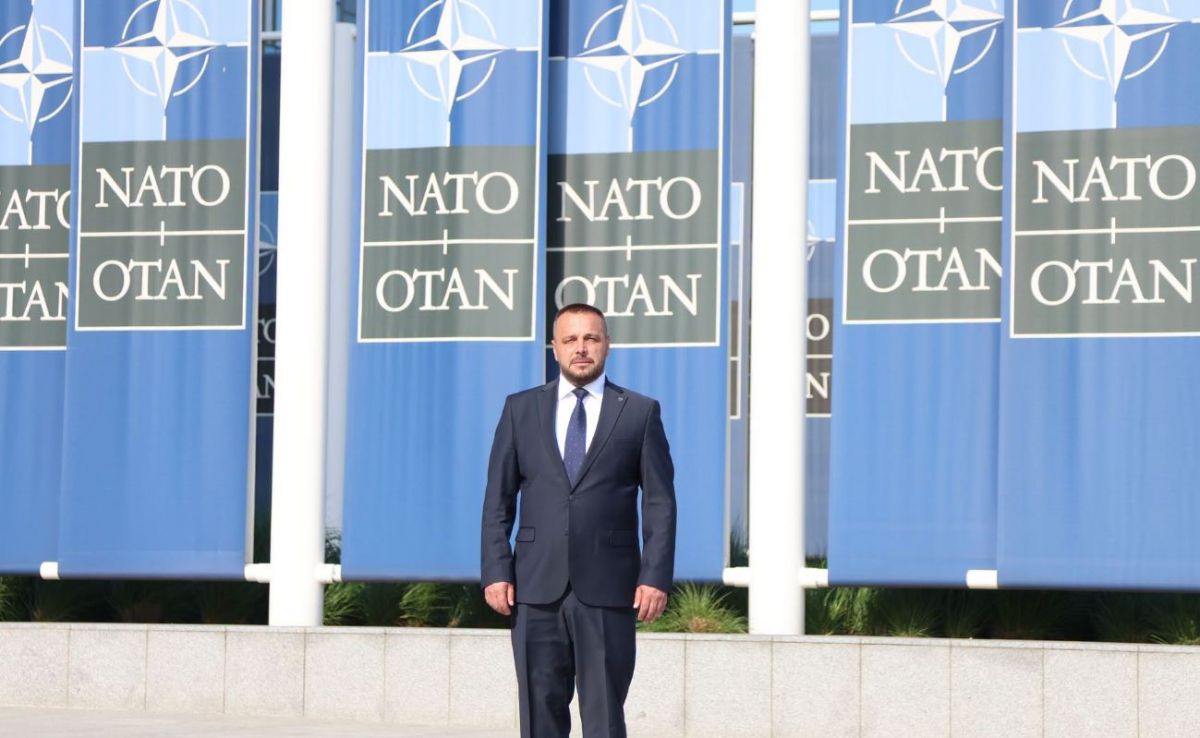 Bakan Maqedonci NATO Karargahı’nda 