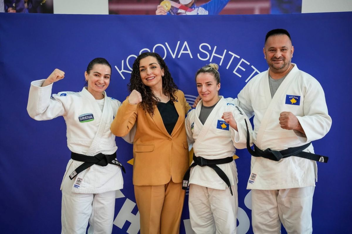 Osmani: Kosovalı Sporcular Ülkenin Bayrağını Dünyada Gururla Dalgalandırdı
