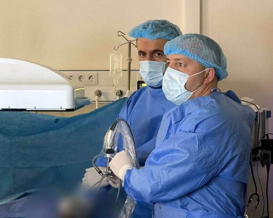 QKUK’da İlk Kez Büyük Böbrek Taşlarının Alınması Gerçekleştirildi