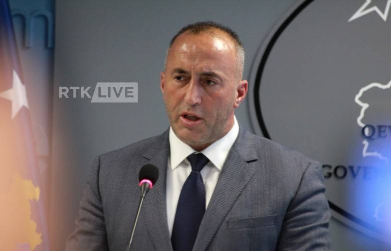 Haradinaj, Eğitim Sürecinin Başlamasını Öğrencilere Tebrik Etti