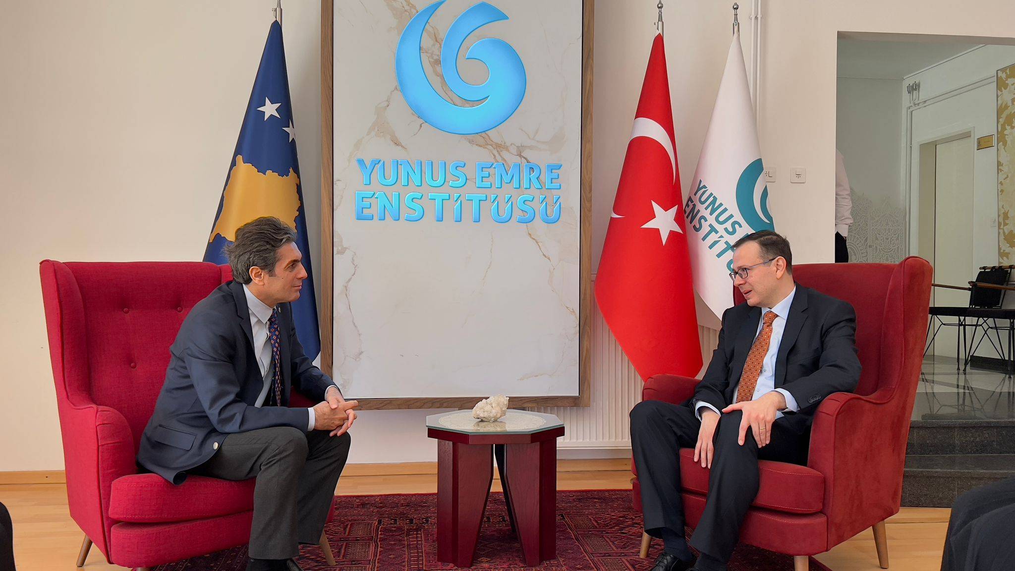 Türkiye Büyükelçisi Angılı’dan Priştine Yunus Emre Enstitüsüne Ziyaret