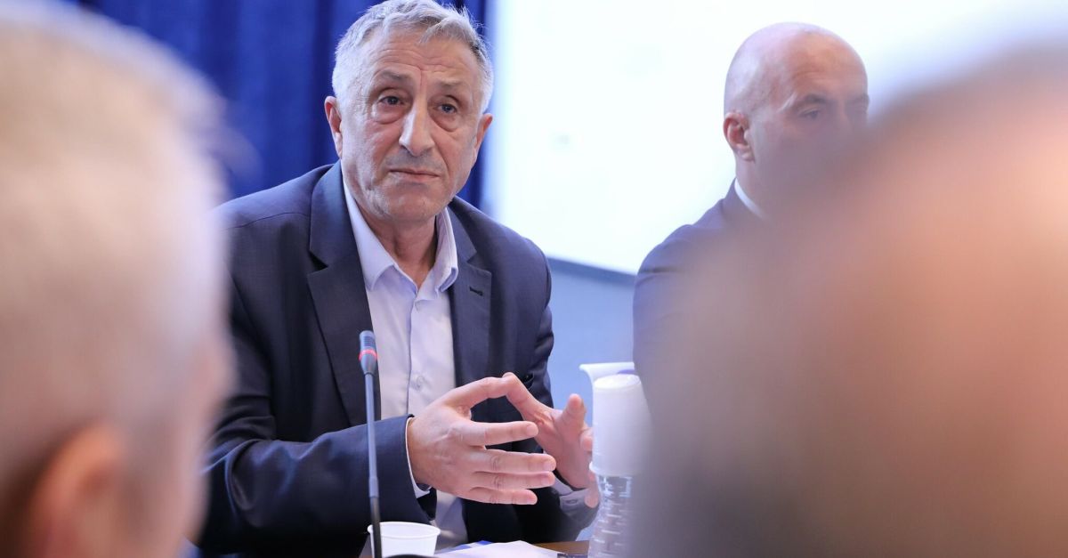 PISA Sonuçlari İçin Sorumluluğun Tek Bir Kesime Yüklenmemesi Gerekiyor